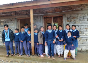 Patenkinder des Vereins Rheinland-Lorraine-Nepal e. V., in Loding 